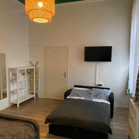 Silentium City Apartman Шарвар Екстер'єр фото